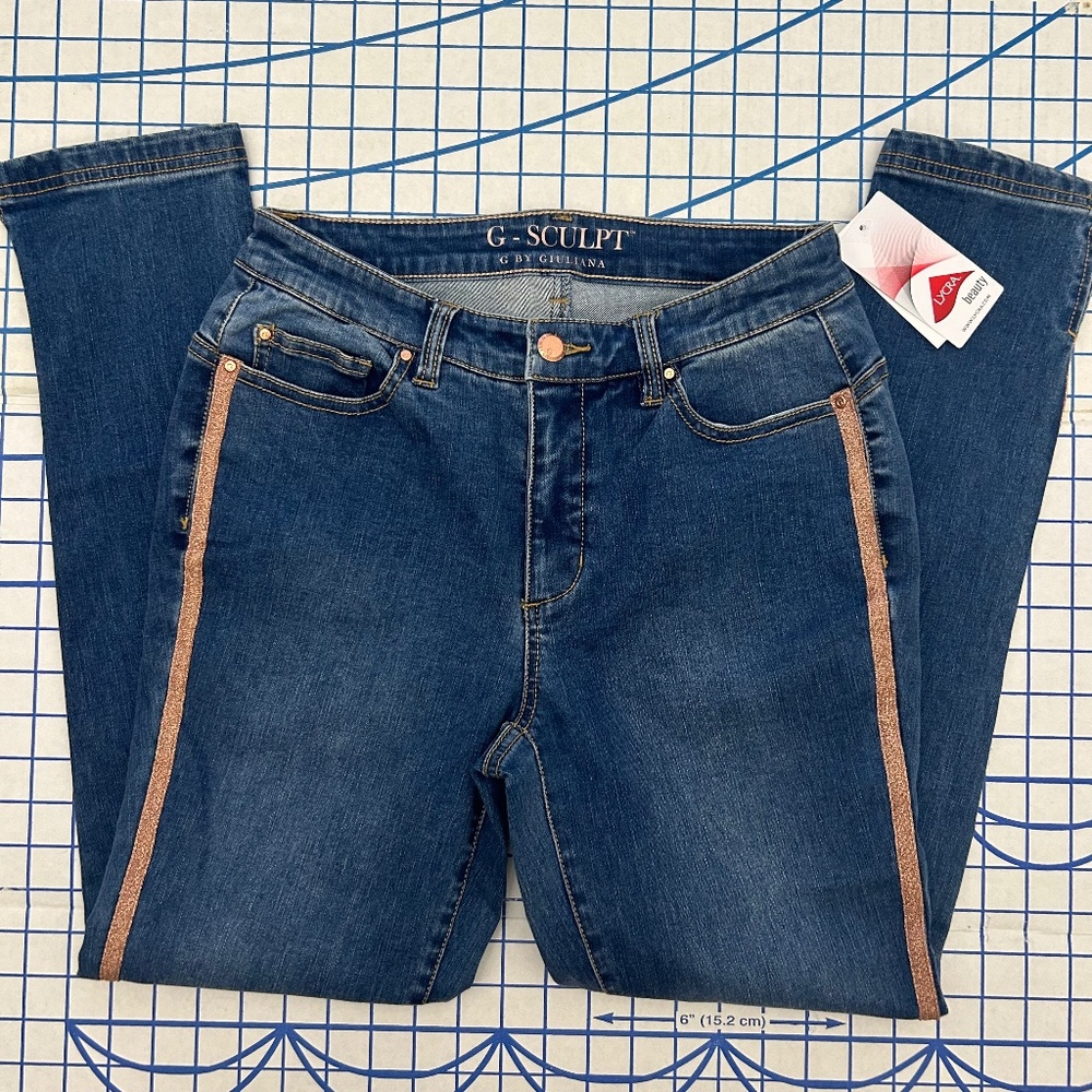 G by Giuliana brand G-Sculpt jeans, Lycra Shaping, Rose-gold Side Stripe Size 8